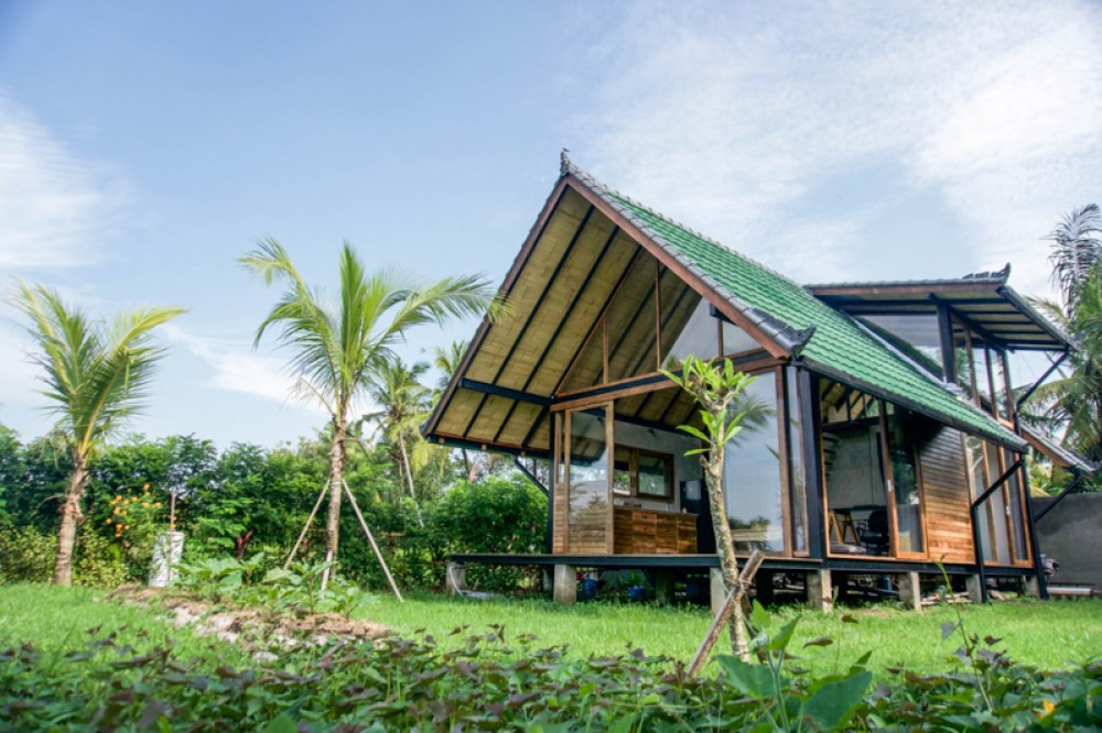 Sustainable Wooden House Villa