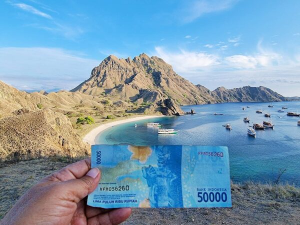 The Stunning Padar Island Captured on Indonesia’s IDR 50,000 Bill