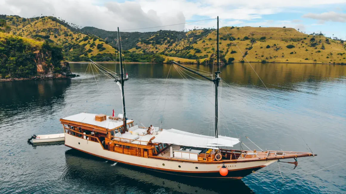 Komodo liveaboard